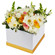 хризантемы и розы в коробке. Саратов